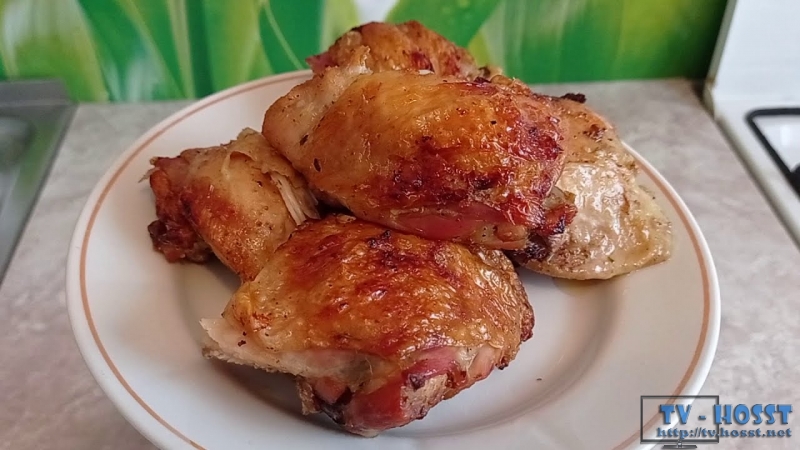 Запеченные куриные бедрышки в рукаве. Вкусный ужин без хлопот!